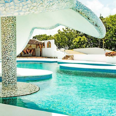 Two Brothers Surf Resort Tola Exterior foto