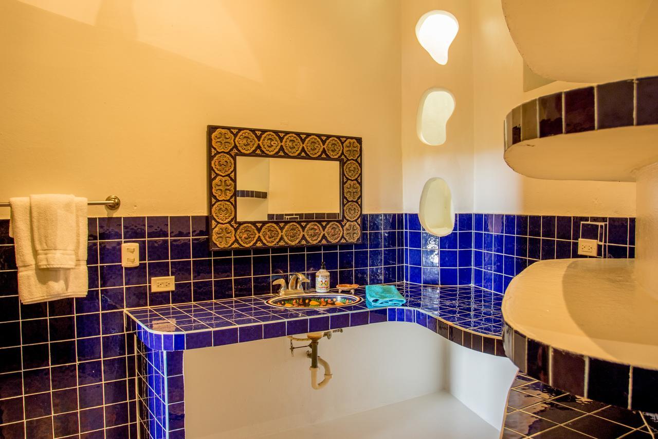 Two Brothers Surf Resort Tola Exterior foto